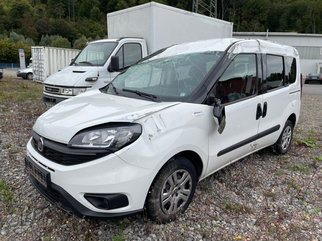 Fiat Doblo Maxi 1.6 M-Jet Euro6 Klima ZV - Mikrobus: obrázok 2 Fiat Doblo Maxi 1.6 M-Jet Euro6 Klima ZV - Mikrobus: obrázok 2