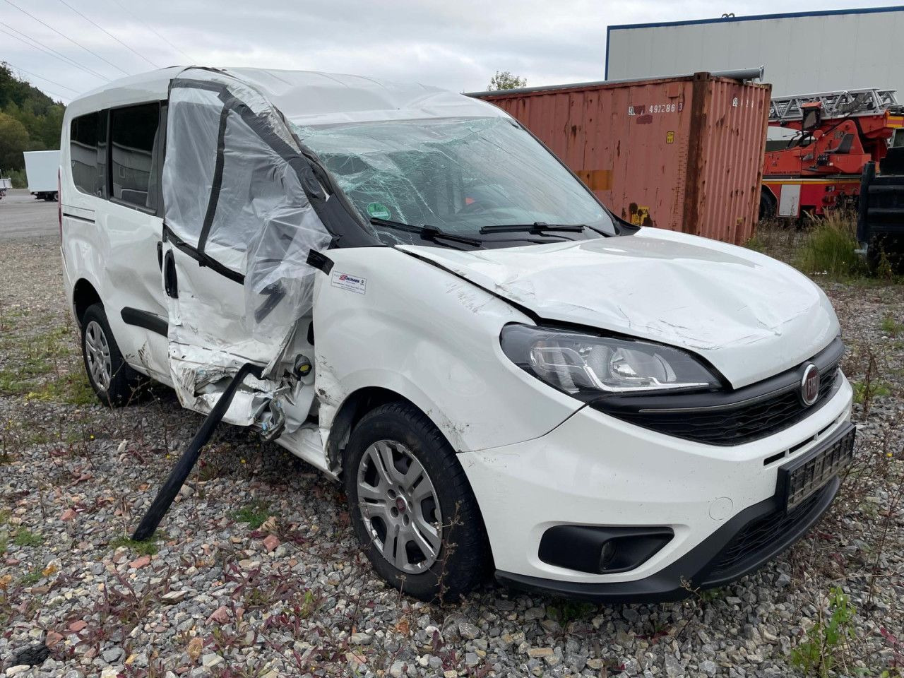 Fiat Doblo Maxi 1.6 M-Jet Euro6 Klima ZV - Mikrobus: obrázok 1 Fiat Doblo Maxi 1.6 M-Jet Euro6 Klima ZV - Mikrobus: obrázok 1