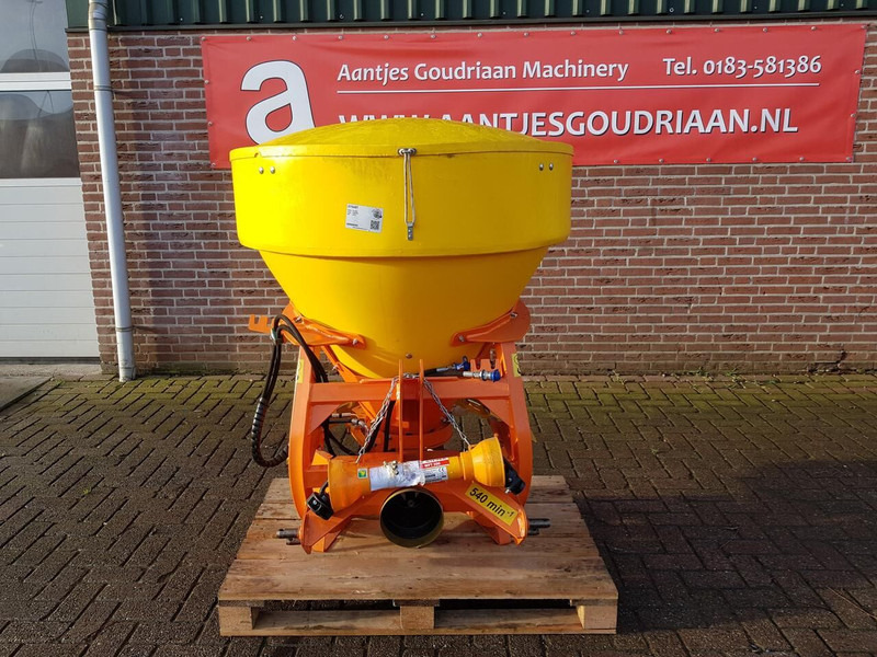 Pronar PS250M - Rozmetač piesku/ Soli: obrázok 1 Pronar PS250M - Rozmetač piesku/ Soli: obrázok 1