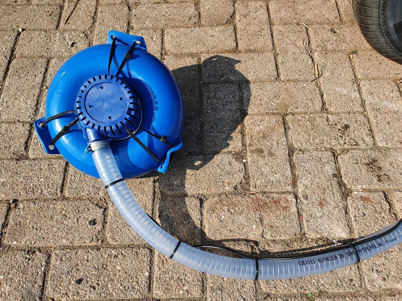 Zonnedrinkbak 900 L grootvee - Nieuw - Stroj a zariadenia na chov hospodárskych zvierat: obrázok 4 Zonnedrinkbak 900 L grootvee - Nieuw - Stroj a zariadenia na chov hospodárskych zvierat: obrázok 4