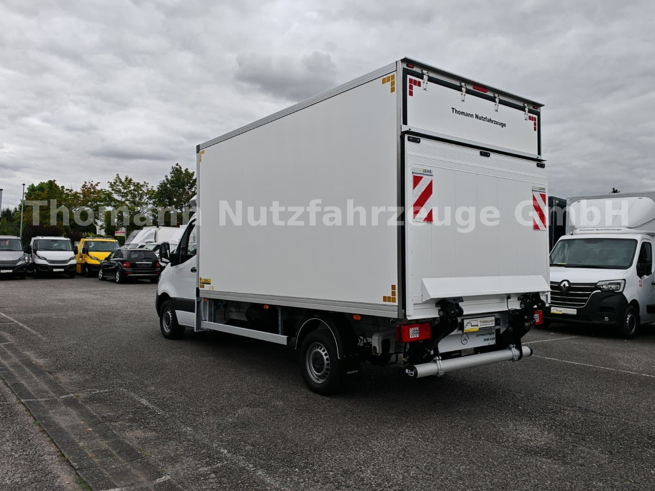 Mercedes-Benz Sprinter 319 CDI Kühlkoffer Xarios 300 LBW - Chladiarenská dodávka: obrázok 4 Mercedes-Benz Sprinter 319 CDI Kühlkoffer Xarios 300 LBW - Chladiarenská dodávka: obrázok 4
