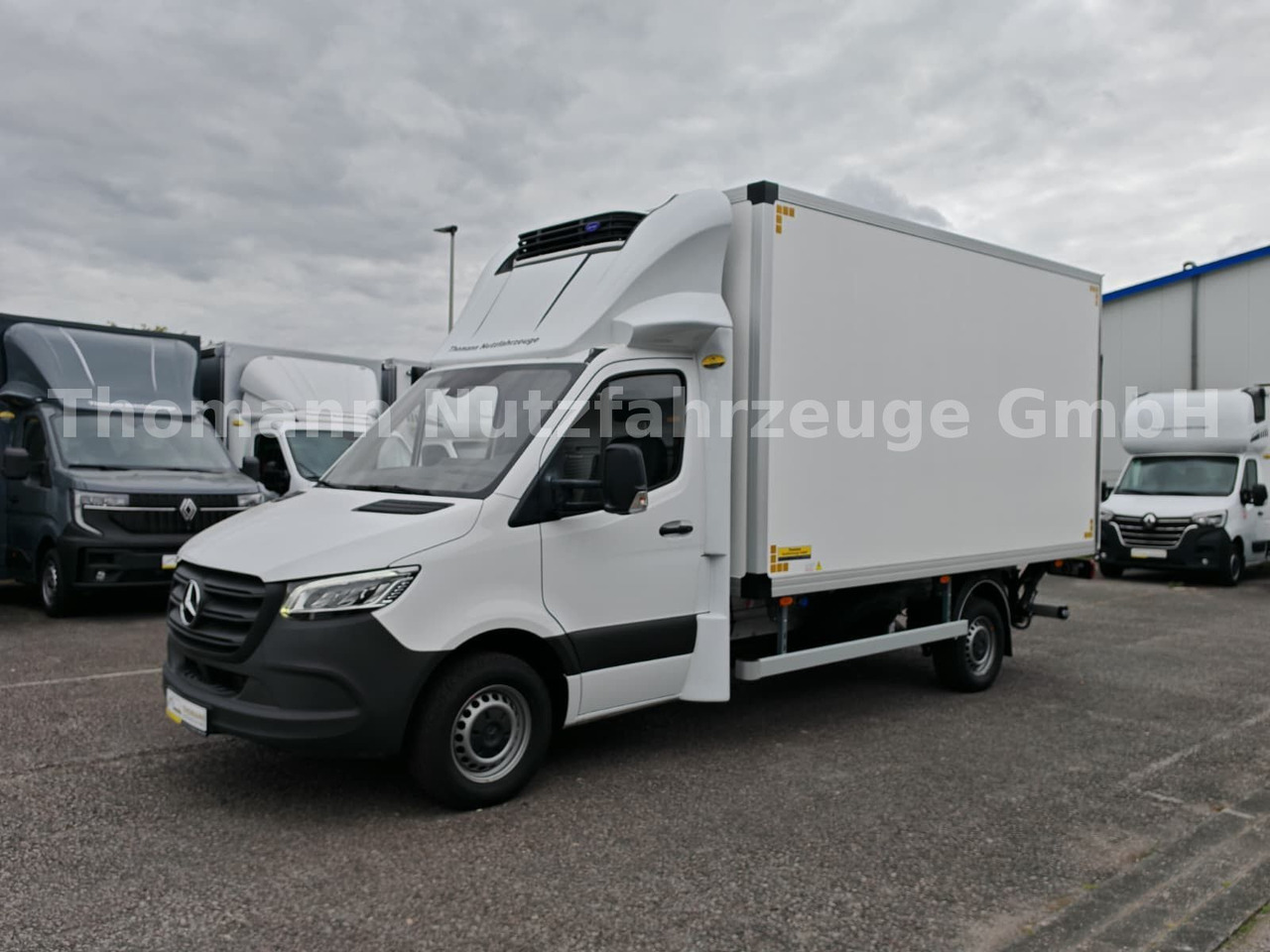 Mercedes-Benz Sprinter 319 CDI Kühlkoffer Xarios 300 LBW - Chladiarenská dodávka: obrázok 2 Mercedes-Benz Sprinter 319 CDI Kühlkoffer Xarios 300 LBW - Chladiarenská dodávka: obrázok 2