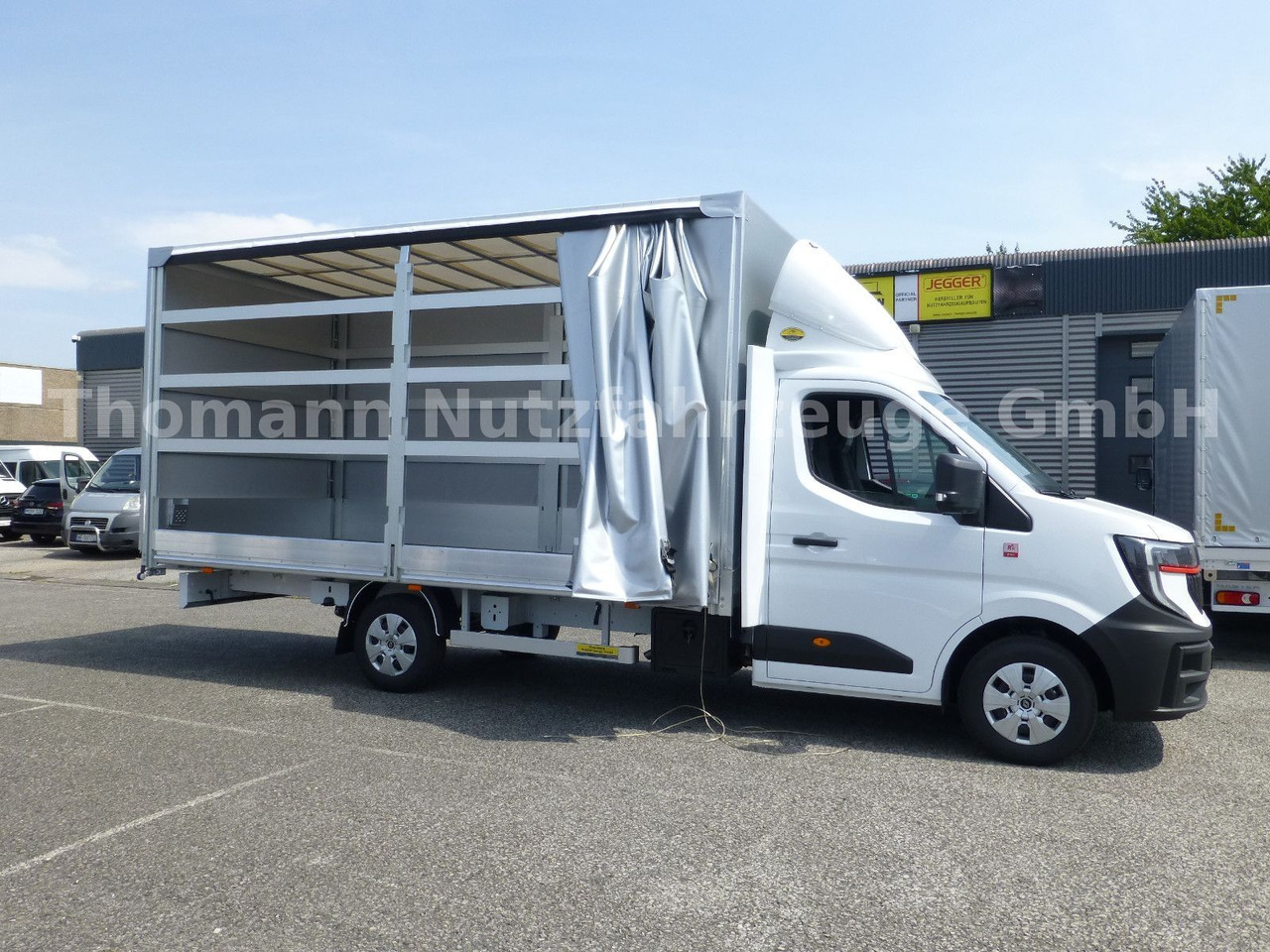 Renault NEW Master Pritsche Plane Vollalu - Plachtová dodávka: obrázok 5 Renault NEW Master Pritsche Plane Vollalu - Plachtová dodávka: obrázok 5
