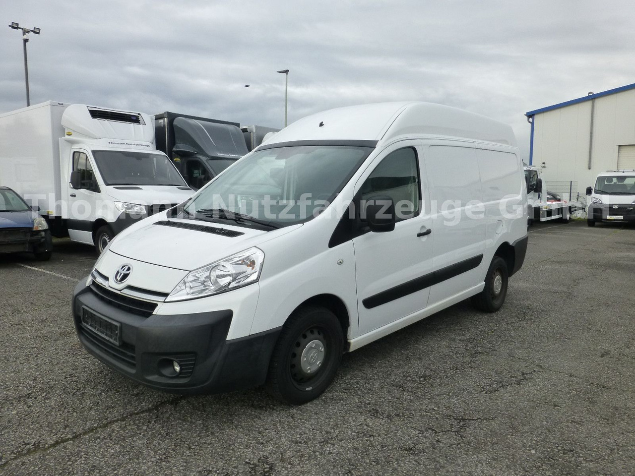 Toyota PROACE 2.0d L2H2 Klima Standheizung - Malá dodávka: obrázok 2 Toyota PROACE 2.0d L2H2 Klima Standheizung - Malá dodávka: obrázok 2