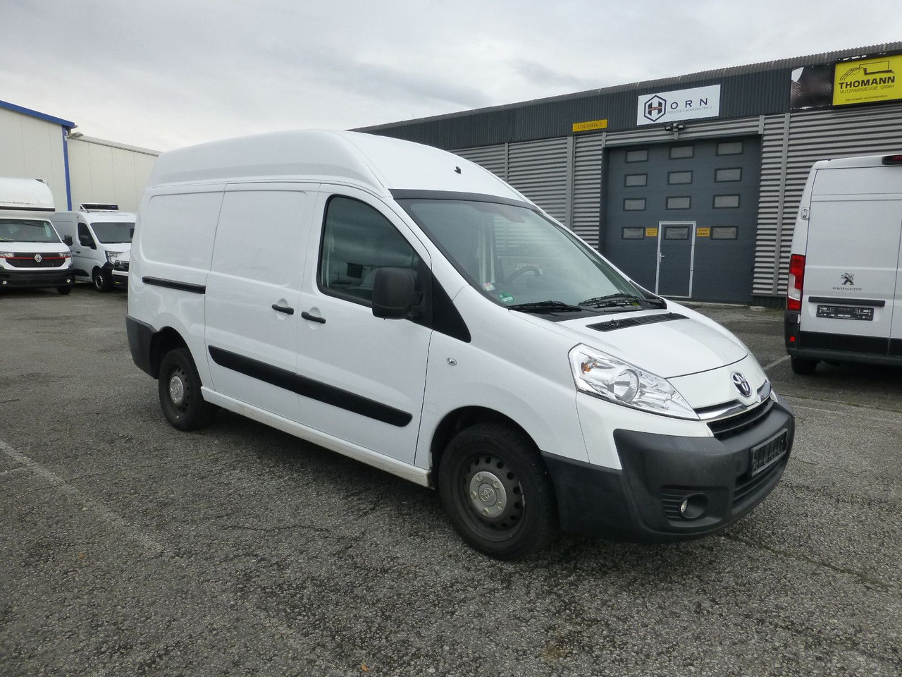 Toyota PROACE 2.0d L2H2 Klima Standheizung - Malá dodávka: obrázok 1 Toyota PROACE 2.0d L2H2 Klima Standheizung - Malá dodávka: obrázok 1