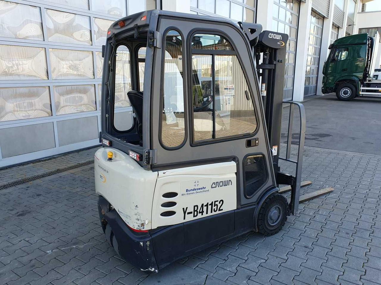 Crown SCT6020-1.3 /Triplex: 4.30m /Batterie 2020 - Elektrický vysokozdvižný vozík: obrázok 3 Crown SCT6020-1.3 /Triplex: 4.30m /Batterie 2020 - Elektrický vysokozdvižný vozík: obrázok 3