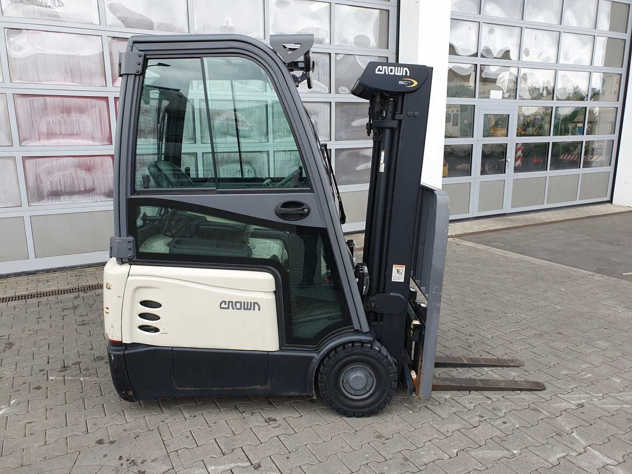 Crown SCT6020-1.3 /Triplex: 4.30m / SS / 1.185h! - Elektrický vysokozdvižný vozík: obrázok 3 Crown SCT6020-1.3 /Triplex: 4.30m / SS / 1.185h! - Elektrický vysokozdvižný vozík: obrázok 3