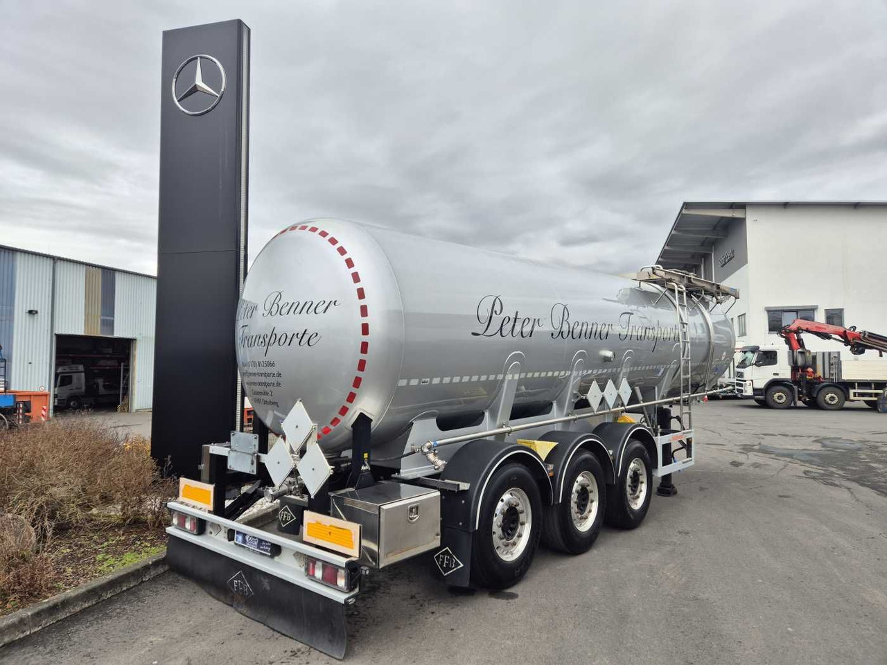 Feldbinder TSA 30.3 Gefahrgut ADR, 1 Kammer 30.000 Liter - Cisternový náves: obrázok 1 Feldbinder TSA 30.3 Gefahrgut ADR, 1 Kammer 30.000 Liter - Cisternový náves: obrázok 1