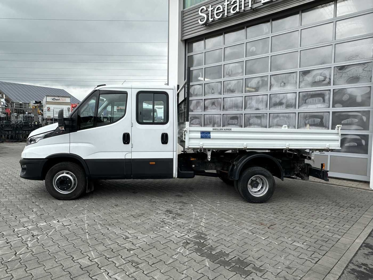 Iveco 70C18H 3-S.Kipper *R.3750mm*7Sitze*AHK* - Dodávka sklápač: obrázok 2 Iveco 70C18H 3-S.Kipper *R.3750mm*7Sitze*AHK* - Dodávka sklápač: obrázok 2