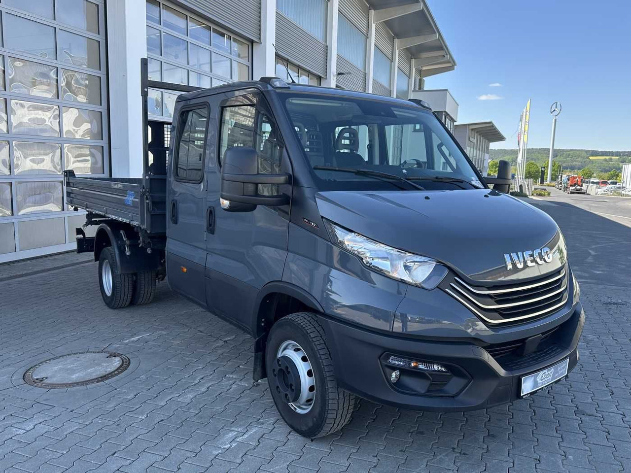 Iveco 70C18H Meiller 3-S.Kipper *R.3750mm*7Sitze*AHK* - Dodávka sklápač: obrázok 3 Iveco 70C18H Meiller 3-S.Kipper *R.3750mm*7Sitze*AHK* - Dodávka sklápač: obrázok 3