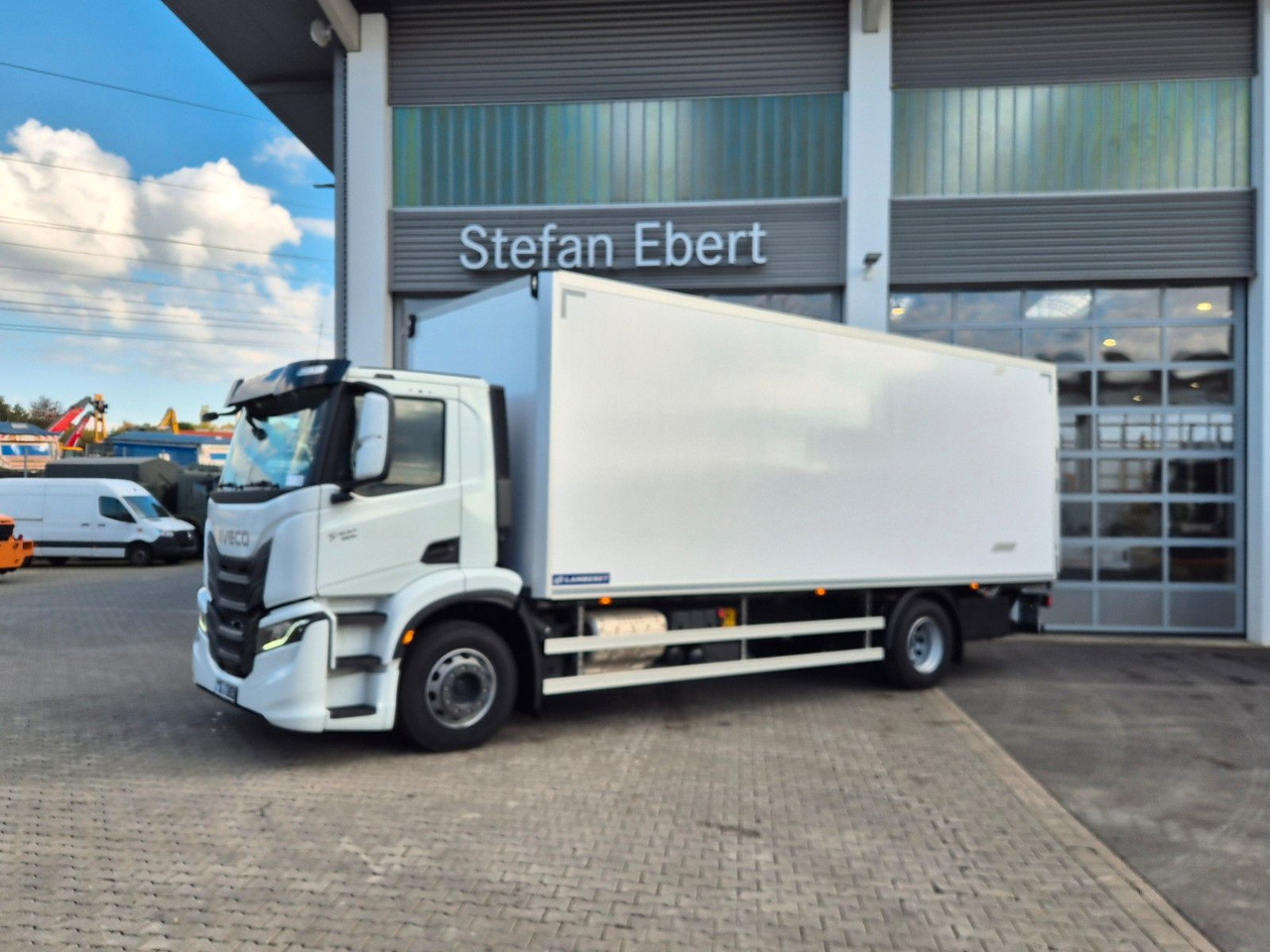 Iveco AD190S40/FP Lamberet Mitsubishi LBW Tür AHK - Chladirenské nákladné vozidlo: obrázok 3 Iveco AD190S40/FP Lamberet Mitsubishi LBW Tür AHK - Chladirenské nákladné vozidlo: obrázok 3