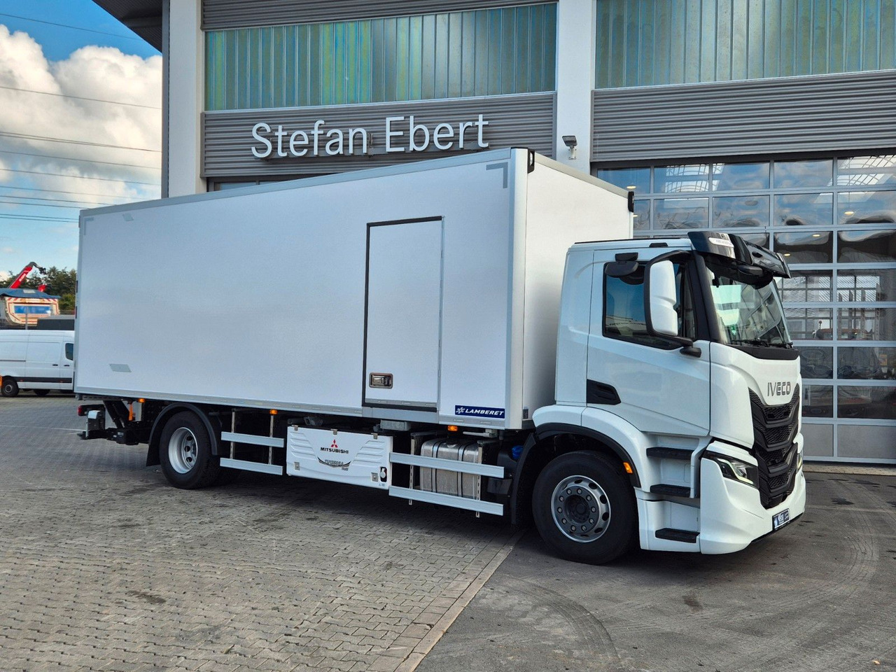 Iveco AD190S40/FP Lamberet Mitsubishi LBW Tür AHK - Chladirenské nákladné vozidlo: obrázok 4 Iveco AD190S40/FP Lamberet Mitsubishi LBW Tür AHK - Chladirenské nákladné vozidlo: obrázok 4