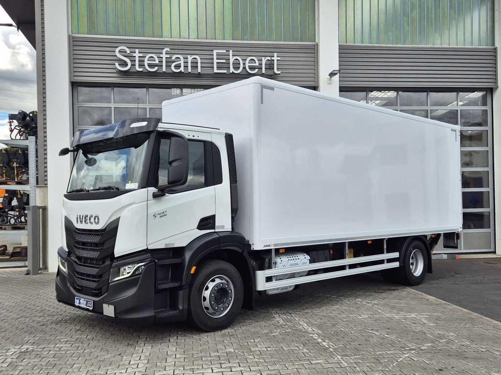 Iveco AD190S40/P 4x2 Ladebordwand 2.000kg Navi ACC Iveco AD190S40/P 4x2 Ladebordwand 2.000kg Navi ACC - Skříňový nákladní auto: obrázok 4 Iveco AD190S40/P 4x2 Ladebordwand 2.000kg Navi ACC Iveco AD190S40/P 4x2 Ladebordwand 2.000kg Navi ACC - Skříňový nákladní auto: obrázok 4