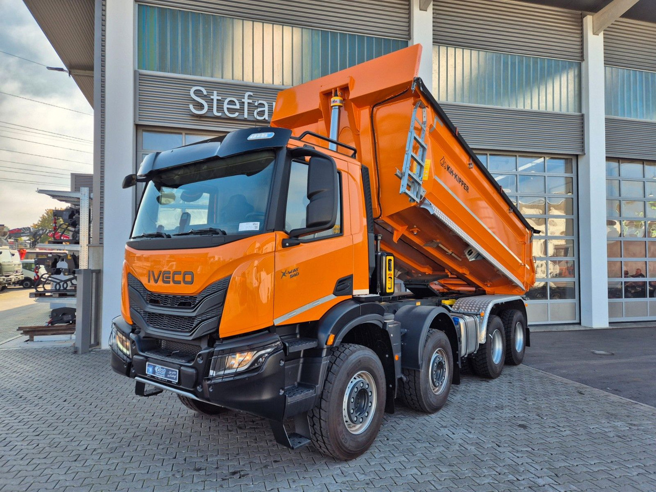Iveco AD360X54Z HR OFF 8x4 Intarder AHK - Ramenový nosič kontajnerov: obrázok 1 Iveco AD360X54Z HR OFF 8x4 Intarder AHK - Ramenový nosič kontajnerov: obrázok 1