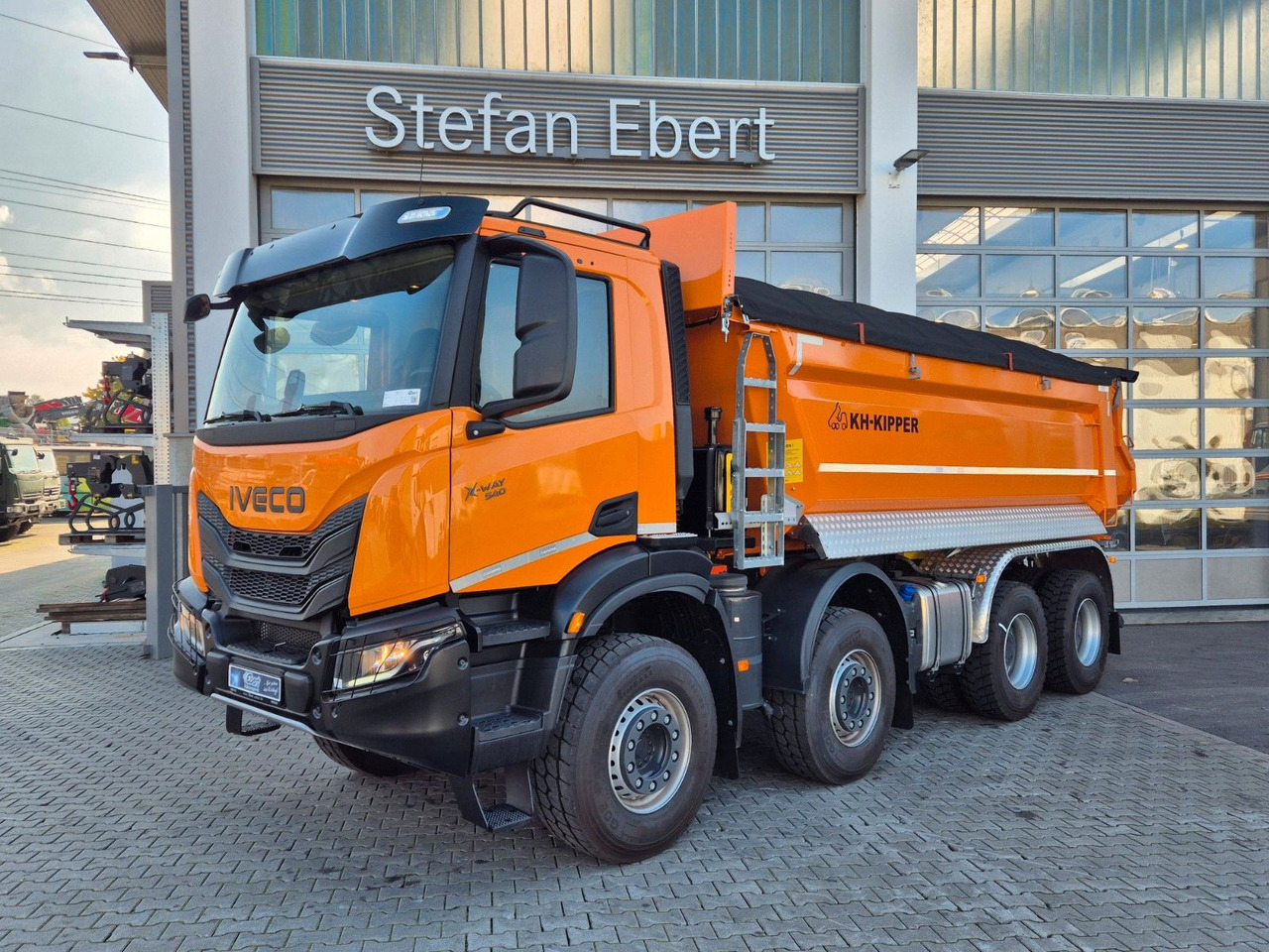 Iveco AD360X54Z HR OFF 8x4 Intarder AHK - Ramenový nosič kontajnerov: obrázok 4 Iveco AD360X54Z HR OFF 8x4 Intarder AHK - Ramenový nosič kontajnerov: obrázok 4