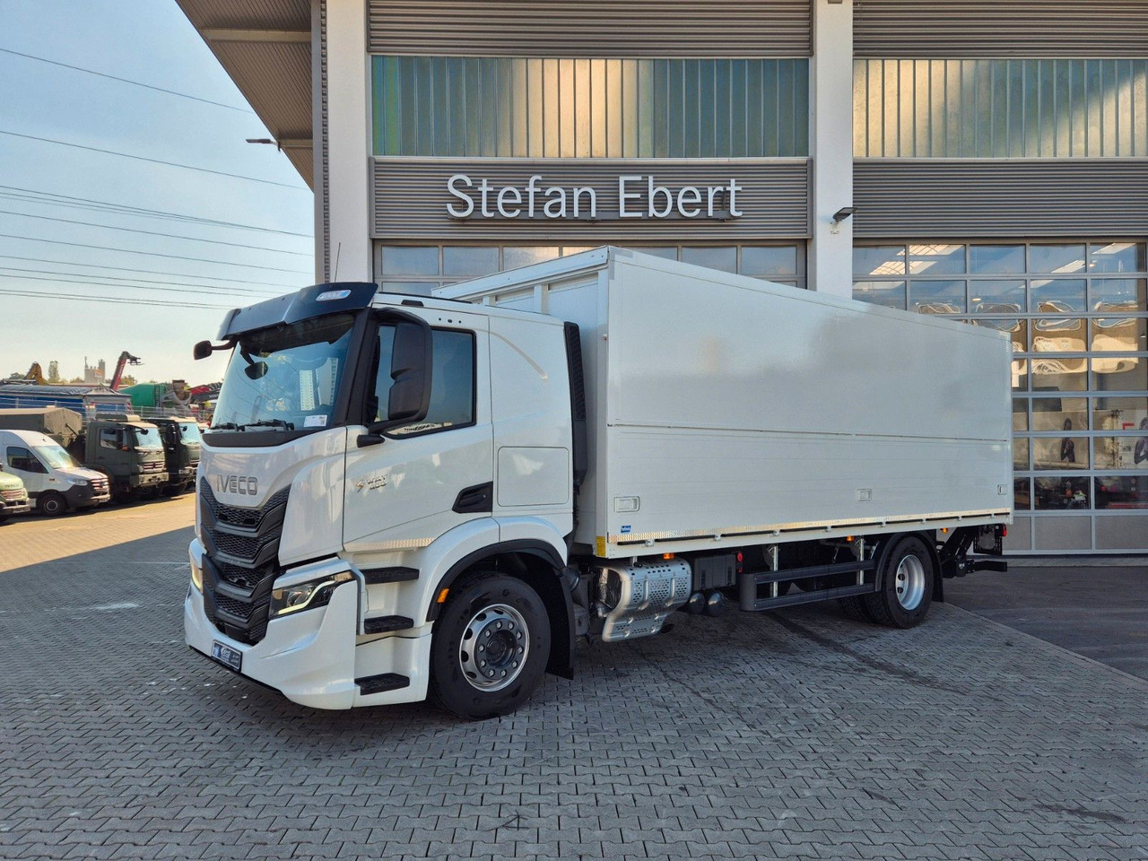 Iveco AT190S40/FP Böse Schwenkwand LBW AHK - Skříňový nákladní auto: obrázok 3 Iveco AT190S40/FP Böse Schwenkwand LBW AHK - Skříňový nákladní auto: obrázok 3