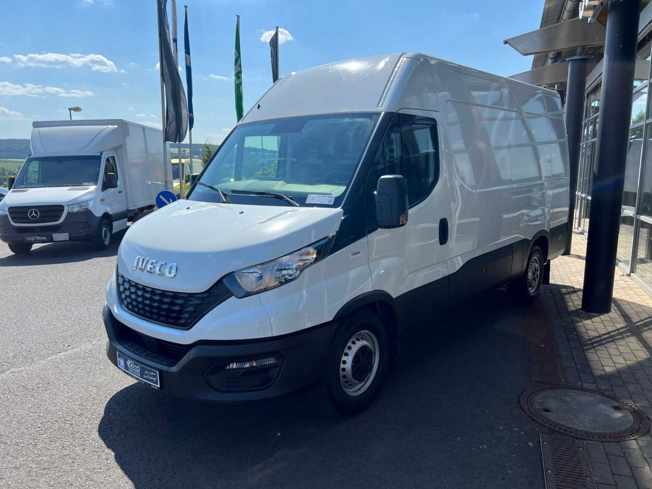 Iveco Daily 35 S 16 V *Klima*3.520mm* - Furgon: obrázok 4 Iveco Daily 35 S 16 V *Klima*3.520mm* - Furgon: obrázok 4