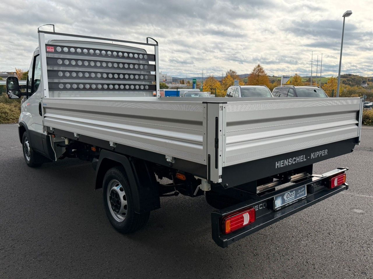 Iveco Daily 35S14 A8*R3.450mm*Automatik*Kamera*2Sitze* - Dodávka sklápač: obrázok 4 Iveco Daily 35S14 A8*R3.450mm*Automatik*Kamera*2Sitze* - Dodávka sklápač: obrázok 4