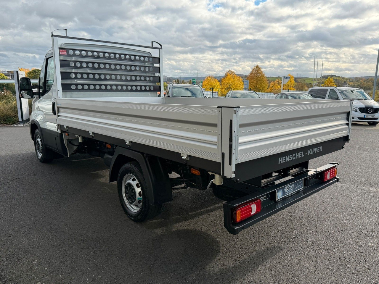 Iveco Daily 35S14 A8*R3.450mm*Automatik*Kamera*3Sitze* - Dodávka sklápač: obrázok 4 Iveco Daily 35S14 A8*R3.450mm*Automatik*Kamera*3Sitze* - Dodávka sklápač: obrázok 4