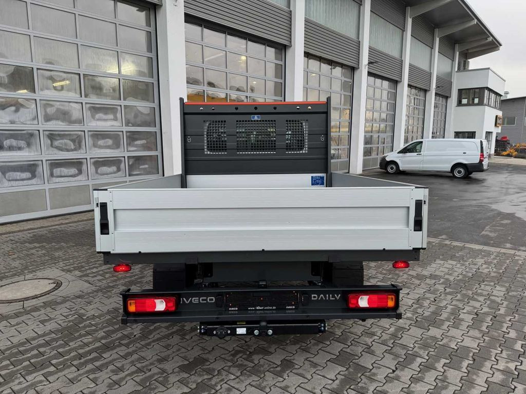 Iveco Daily 35S16 A8 Pritsche *7-Sitze*AHK*Automatik* - Dodávka valník: obrázok 4 Iveco Daily 35S16 A8 Pritsche *7-Sitze*AHK*Automatik* - Dodávka valník: obrázok 4