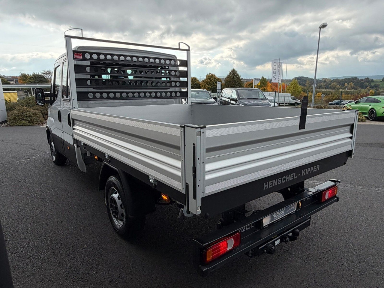 Iveco Daily 35S16 A8 *R.3450mm*Automatik*AHK*7-Sitze* - Dodávka sklápač, Dodávkа s dvojitou kabínou: obrázok 4 Iveco Daily 35S16 A8 *R.3450mm*Automatik*AHK*7-Sitze* - Dodávka sklápač, Dodávkа s dvojitou kabínou: obrázok 4