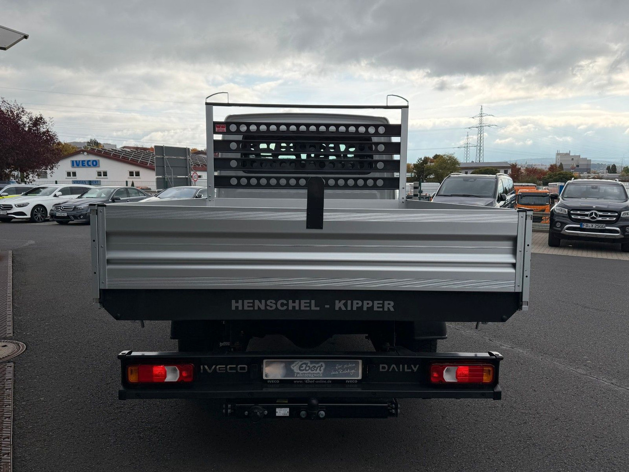 Iveco Daily 35S16 A8 *R.3450mm*Automatik*AHK*7-Sitze* - Dodávka sklápač, Dodávkа s dvojitou kabínou: obrázok 5 Iveco Daily 35S16 A8 *R.3450mm*Automatik*AHK*7-Sitze* - Dodávka sklápač, Dodávkа s dvojitou kabínou: obrázok 5