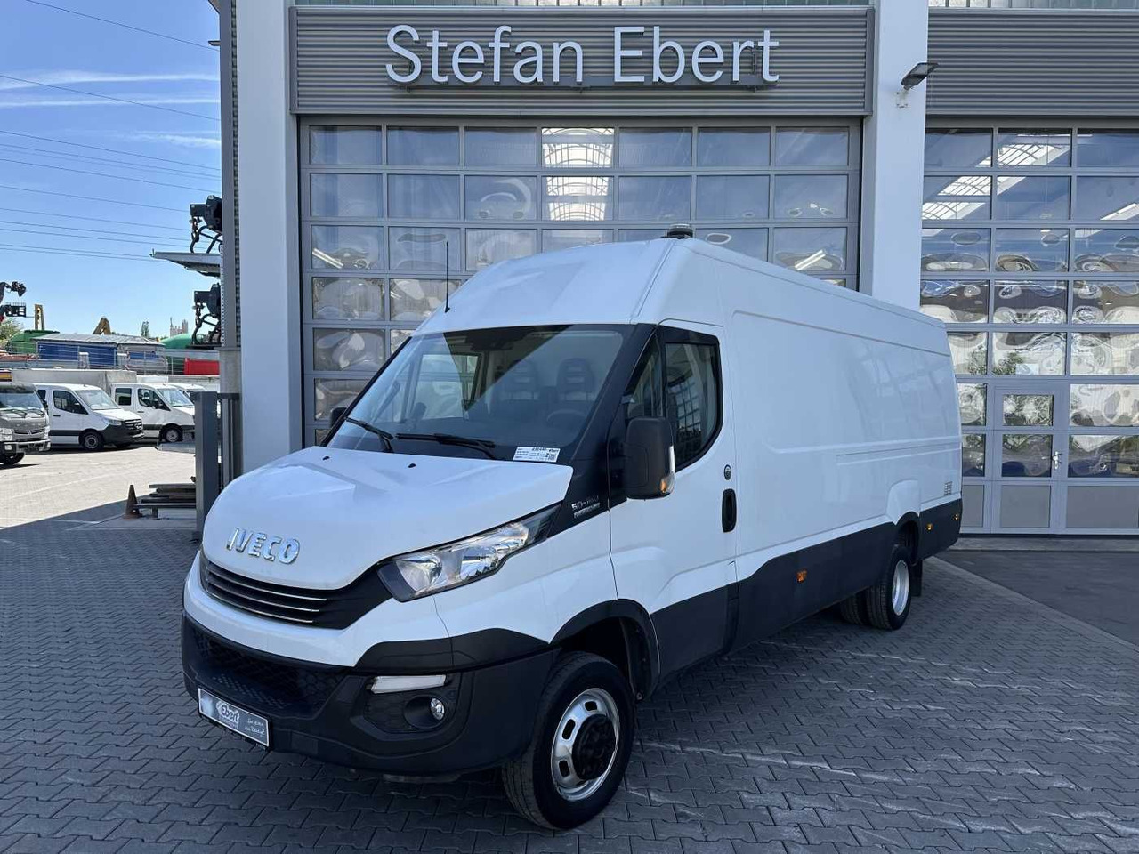 Iveco Daily 50C16 R4.100mm *AHK*Automatik*Ladekran* - Furgon: obrázok 1 Iveco Daily 50C16 R4.100mm *AHK*Automatik*Ladekran* - Furgon: obrázok 1
