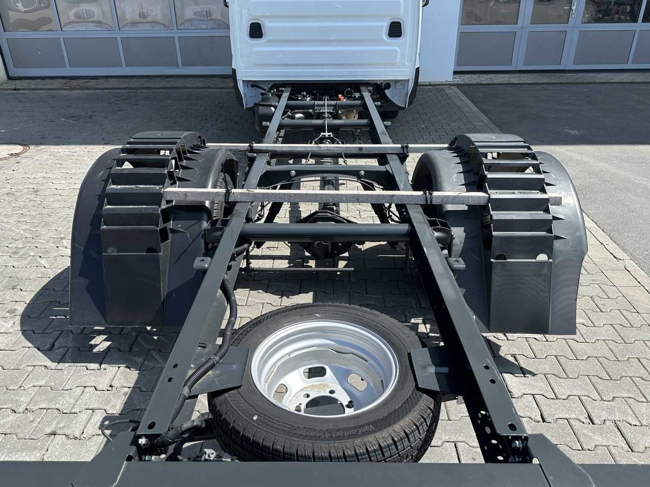 Iveco Daily 50C18 H 3.0L *R4.350mm*Klima* - Podvozek s kabinou: obrázok 5 Iveco Daily 50C18 H 3.0L *R4.350mm*Klima* - Podvozek s kabinou: obrázok 5