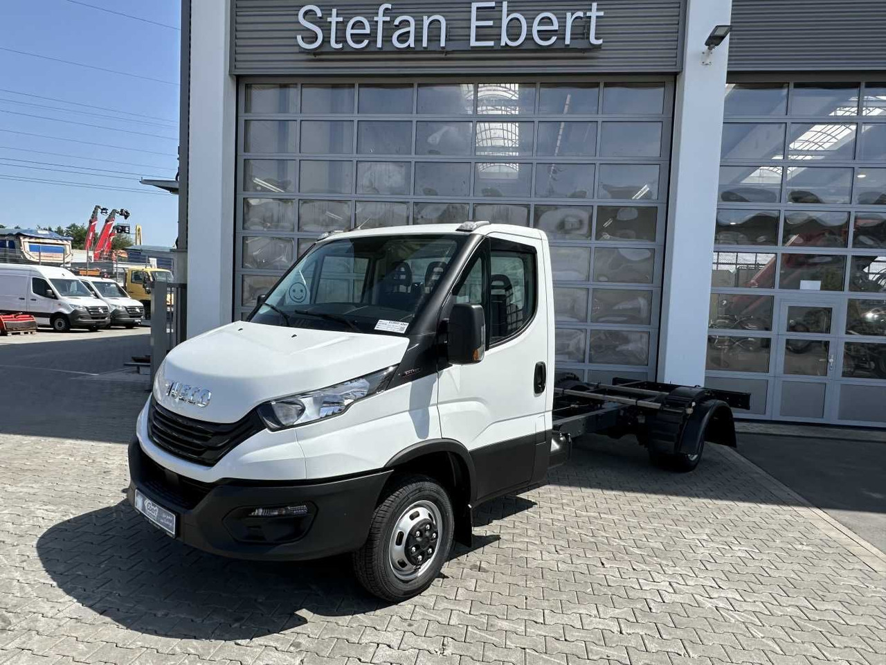 Iveco Daily 50C18 H 3.0L *R4.350mm*Klima* - Podvozek s kabinou: obrázok 1 Iveco Daily 50C18 H 3.0L *R4.350mm*Klima* - Podvozek s kabinou: obrázok 1