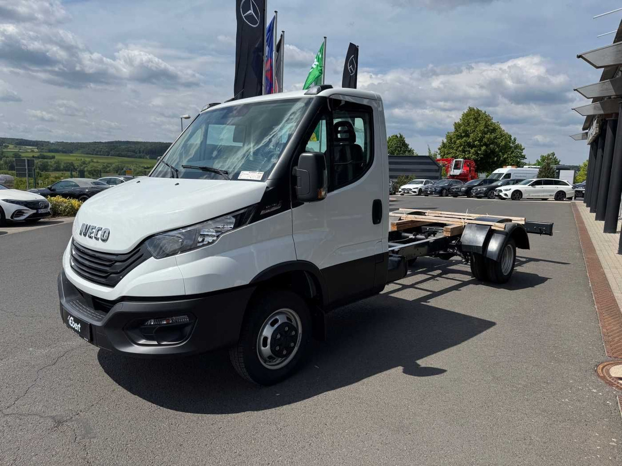 Iveco Daily 50C18 HA8 3.0L *R4.350mm*Klima*Automatik* - Podvozek s kabinou: obrázok 3 Iveco Daily 50C18 HA8 3.0L *R4.350mm*Klima*Automatik* - Podvozek s kabinou: obrázok 3