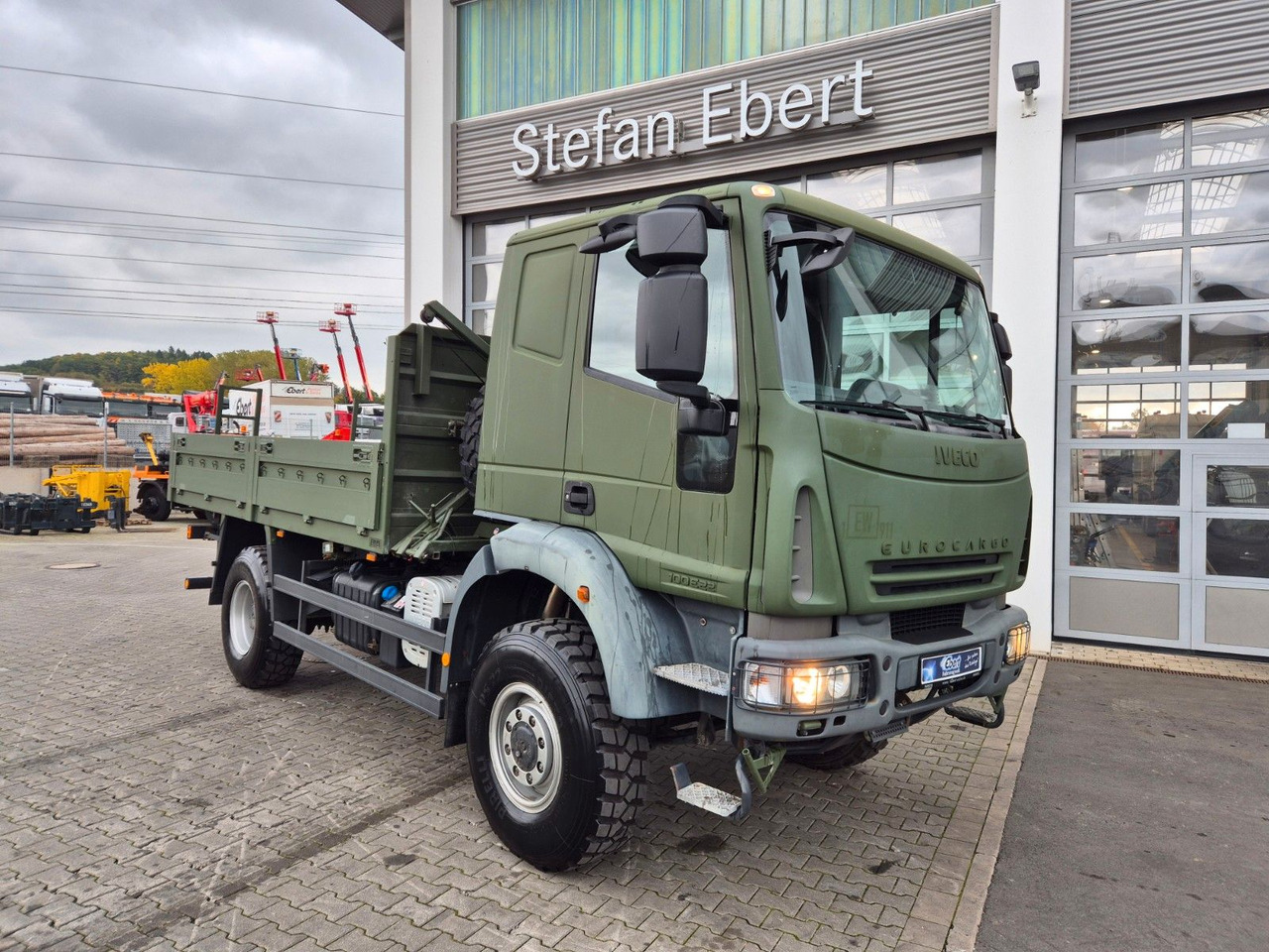 Iveco Eurocargo ML100E22WM-BW 4x4 Pritsche L-Haus Bett - Valníkový/ Plošinový nákladný automobil: obrázok 2 Iveco Eurocargo ML100E22WM-BW 4x4 Pritsche L-Haus Bett - Valníkový/ Plošinový nákladný automobil: obrázok 2