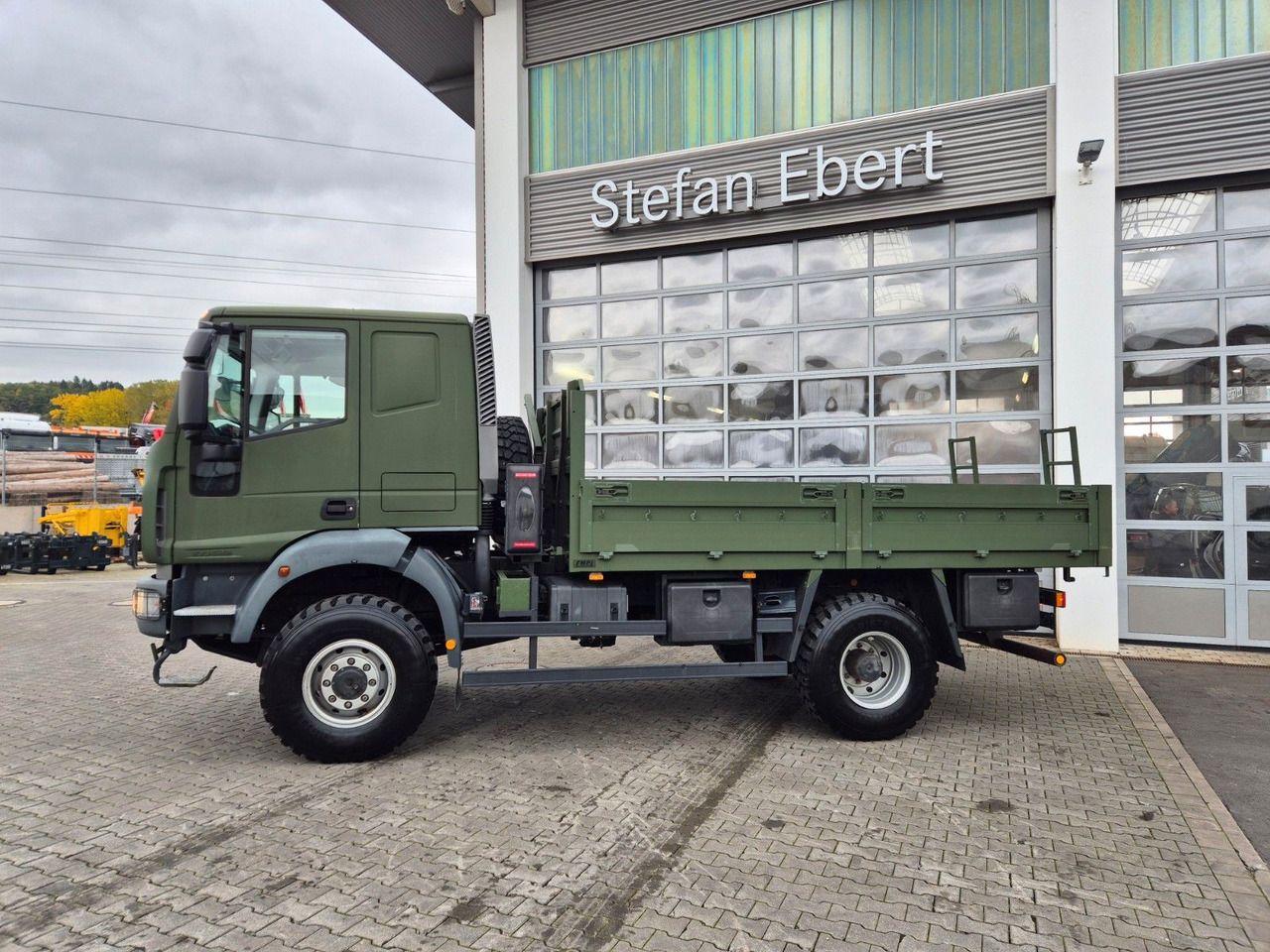 Iveco Eurocargo ML100E22WM-BW 4x4 Pritsche L-Haus Bett - Valníkový/ Plošinový nákladný automobil: obrázok 5 Iveco Eurocargo ML100E22WM-BW 4x4 Pritsche L-Haus Bett - Valníkový/ Plošinový nákladný automobil: obrázok 5