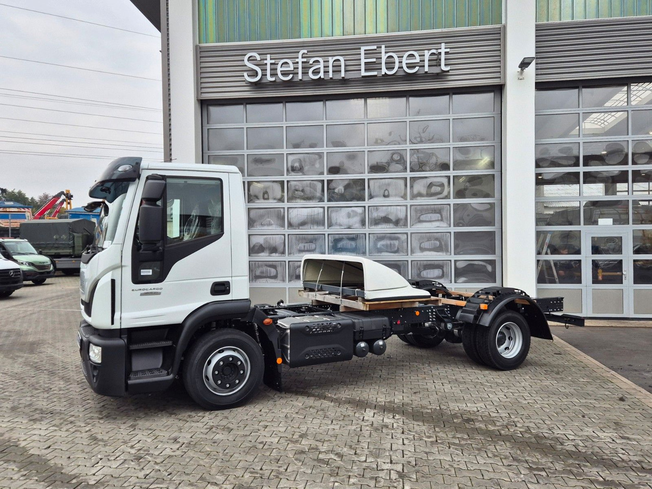 Iveco Eurocargo ML120E21/FP Spoiler Klima Xenon 3 St. - Podvozek s kabinou: obrázok 4 Iveco Eurocargo ML120E21/FP Spoiler Klima Xenon 3 St. - Podvozek s kabinou: obrázok 4