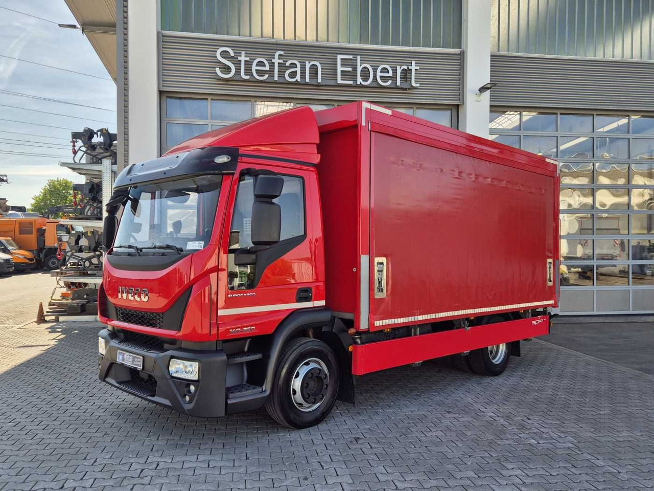 Iveco Eurocargo ML140E25/P Schiebeplanen LBW 1.500kg - Přepravník nápojů: obrázok 1 Iveco Eurocargo ML140E25/P Schiebeplanen LBW 1.500kg - Přepravník nápojů: obrázok 1