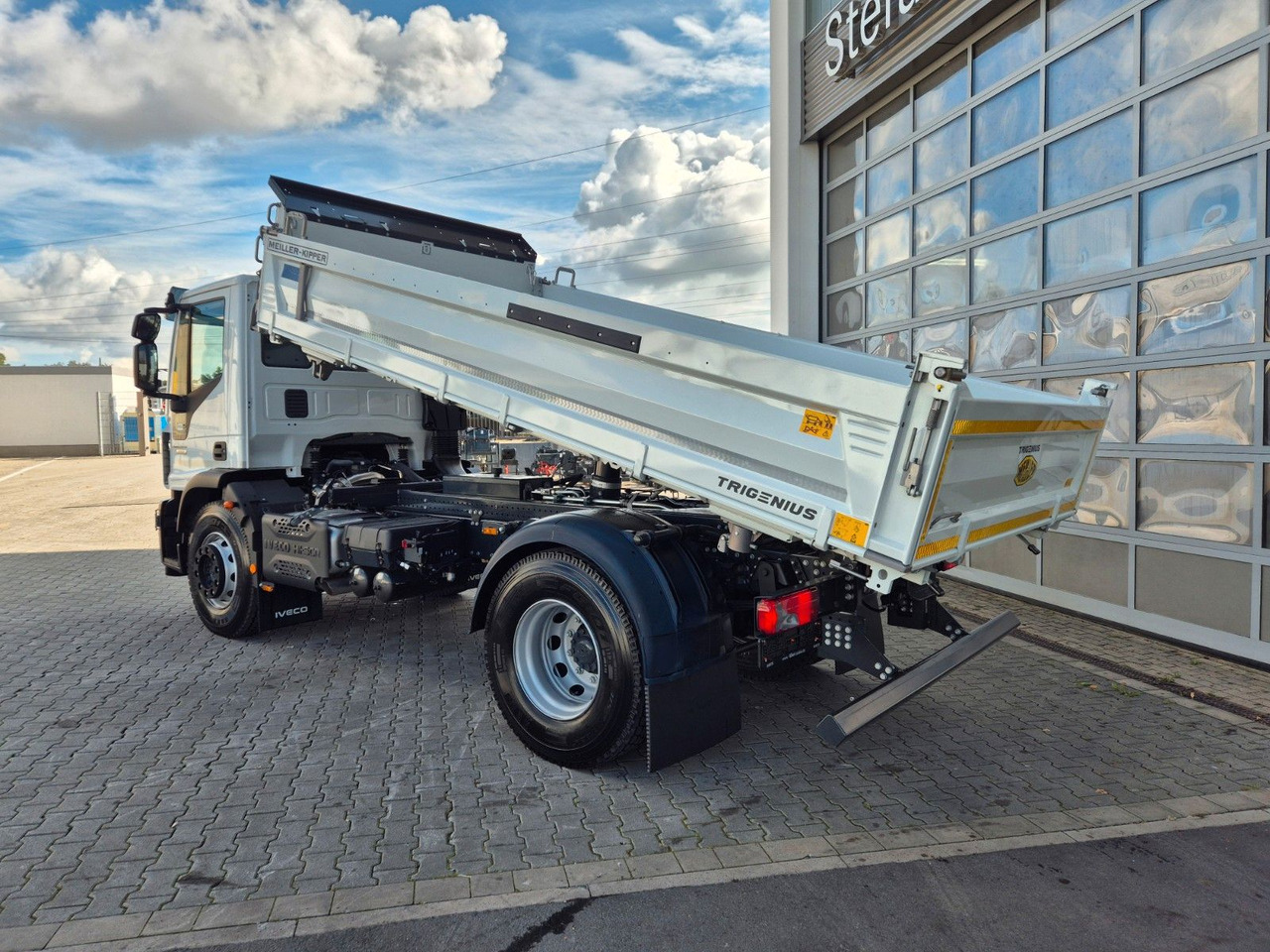 Iveco Eurocargo ML180E32K 4x2 Meiller AHK - Sklápač: obrázok 4 Iveco Eurocargo ML180E32K 4x2 Meiller AHK - Sklápač: obrázok 4
