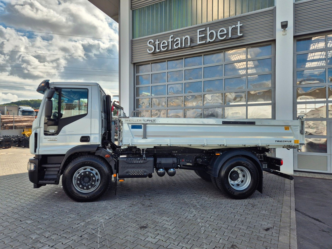 Iveco Eurocargo ML180E32K 4x2 Meiller AHK - Sklápač: obrázok 3 Iveco Eurocargo ML180E32K 4x2 Meiller AHK - Sklápač: obrázok 3