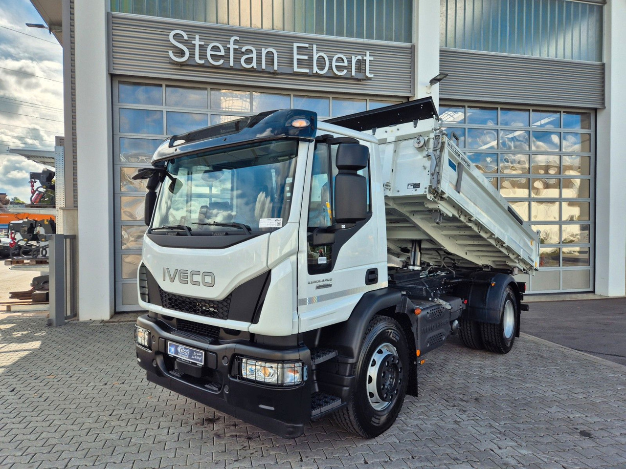 Iveco Eurocargo ML180E32K 4x2 Meiller AHK - Sklápač: obrázok 1 Iveco Eurocargo ML180E32K 4x2 Meiller AHK - Sklápač: obrázok 1
