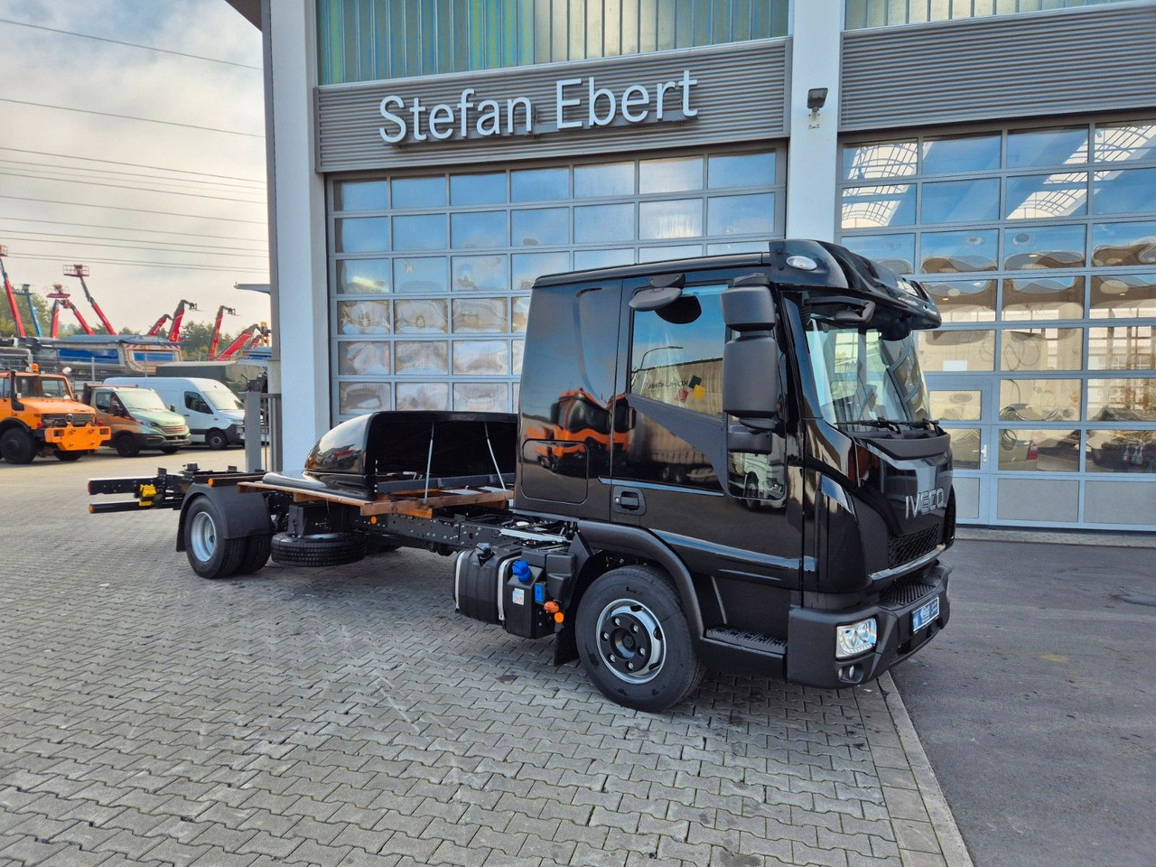 Iveco Eurocargo ML80E22/P 2x AHK Klima Standh. Bett - Podvozek s kabinou: obrázok 5 Iveco Eurocargo ML80E22/P 2x AHK Klima Standh. Bett - Podvozek s kabinou: obrázok 5