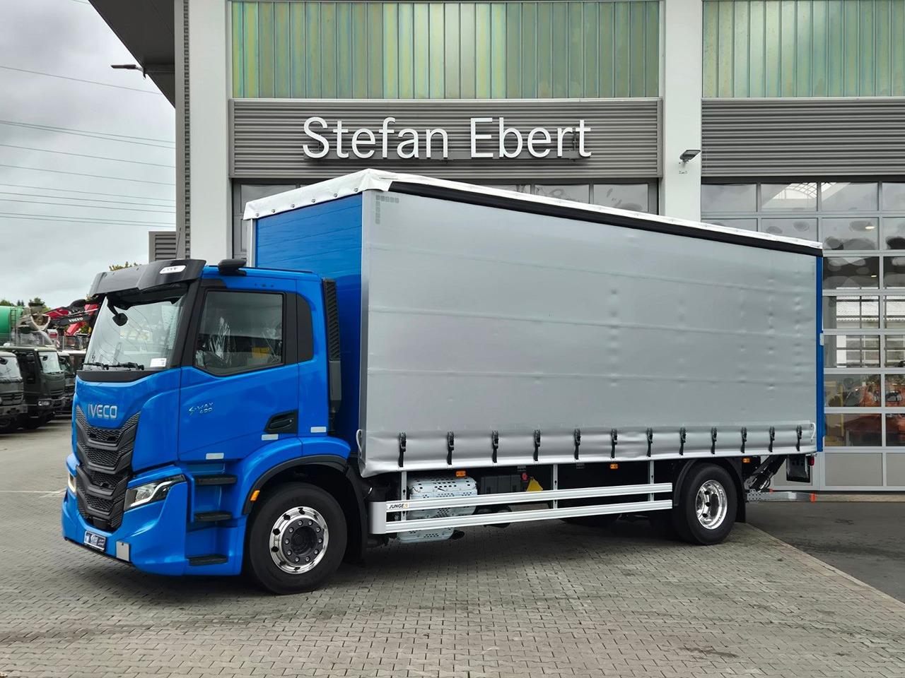Iveco S-Way AD190S40/P Curtainsider *MirrorCam*LBW* - Plachtové nákladné vozidlo: obrázok 4 Iveco S-Way AD190S40/P Curtainsider *MirrorCam*LBW* - Plachtové nákladné vozidlo: obrázok 4