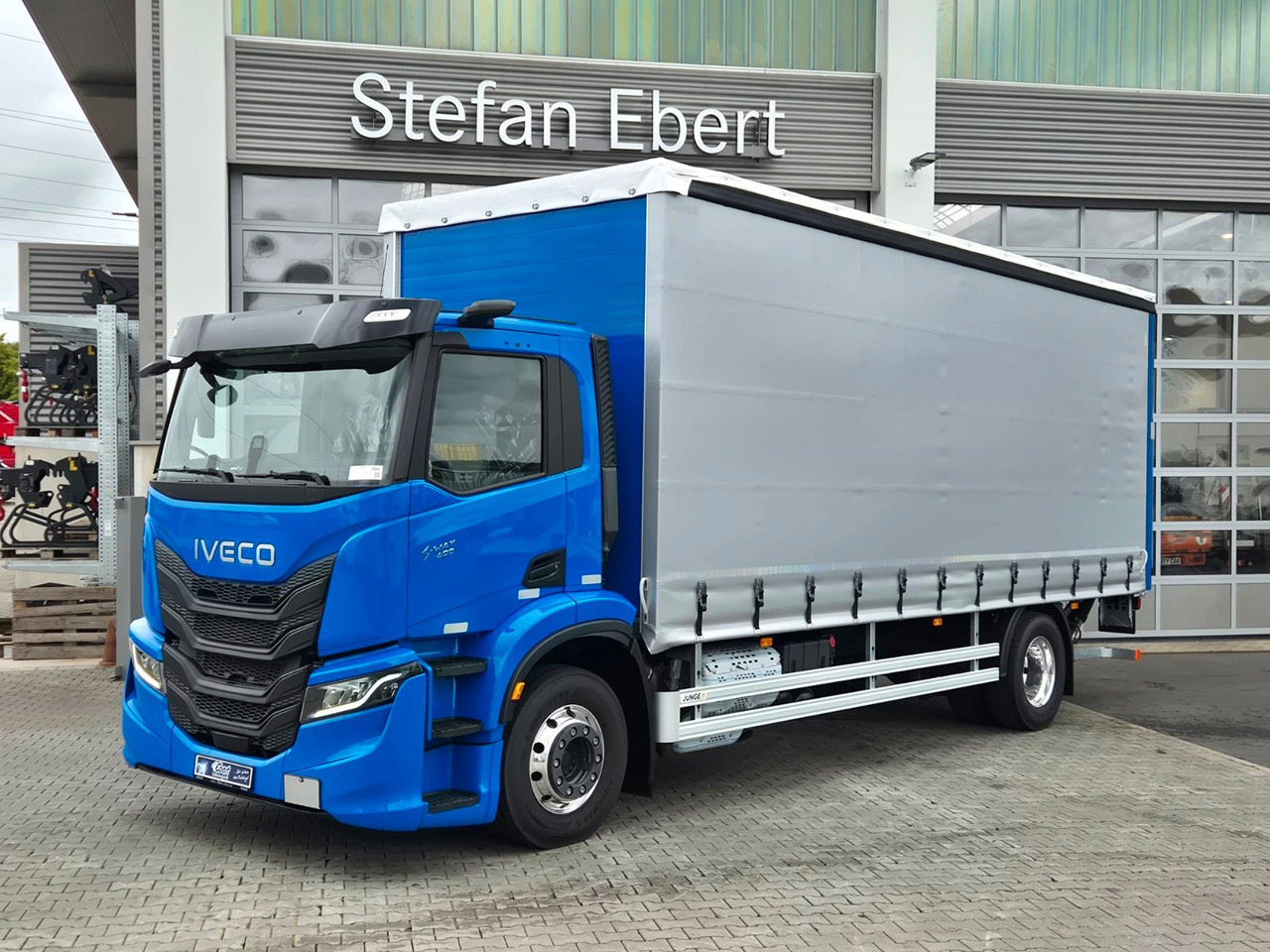 Iveco S-Way AD190S40/P Curtainsider *MirrorCam*LBW* - Plachtové nákladné vozidlo: obrázok 1 Iveco S-Way AD190S40/P Curtainsider *MirrorCam*LBW* - Plachtové nákladné vozidlo: obrázok 1