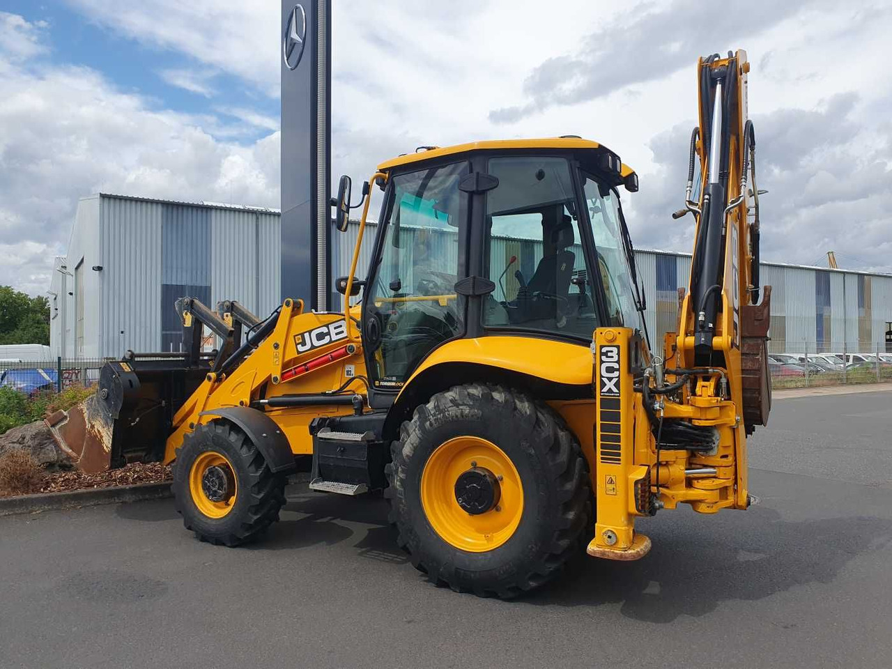 JCB 3CX / Gabel & 4in1 Schaufel / nur 1.561h / 2022 - Rýpadlo-nakladač: obrázok 2 JCB 3CX / Gabel & 4in1 Schaufel / nur 1.561h / 2022 - Rýpadlo-nakladač: obrázok 2
