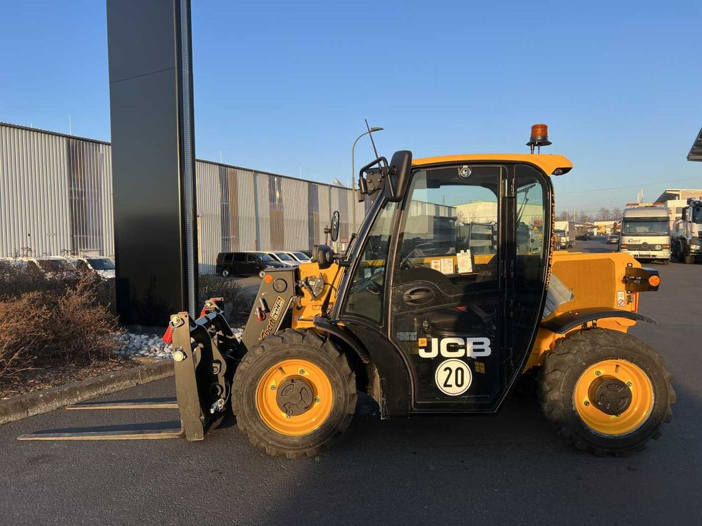 JCB 514-40 / nur 108h / 2023 / Eigengewicht: 2.700kg JCB 514-40 / nur 108h / 2023 / Eigengewicht: 2.700kg - Teleskopický nakladač: obrázok 2 JCB 514-40 / nur 108h / 2023 / Eigengewicht: 2.700kg JCB 514-40 / nur 108h / 2023 / Eigengewicht: 2.700kg - Teleskopický nakladač: obrázok 2
