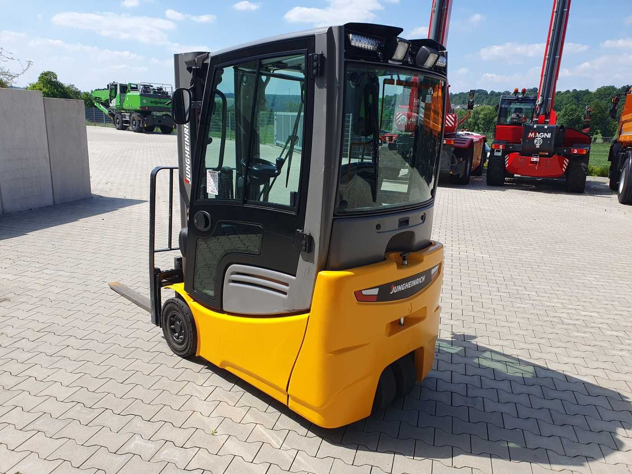 Jungheinrich EFG 215 / Triplex: 4.25m! / SS / 2.472h! / 2020 - Elektrický vysokozdvižný vozík: obrázok 5 Jungheinrich EFG 215 / Triplex: 4.25m! / SS / 2.472h! / 2020 - Elektrický vysokozdvižný vozík: obrázok 5