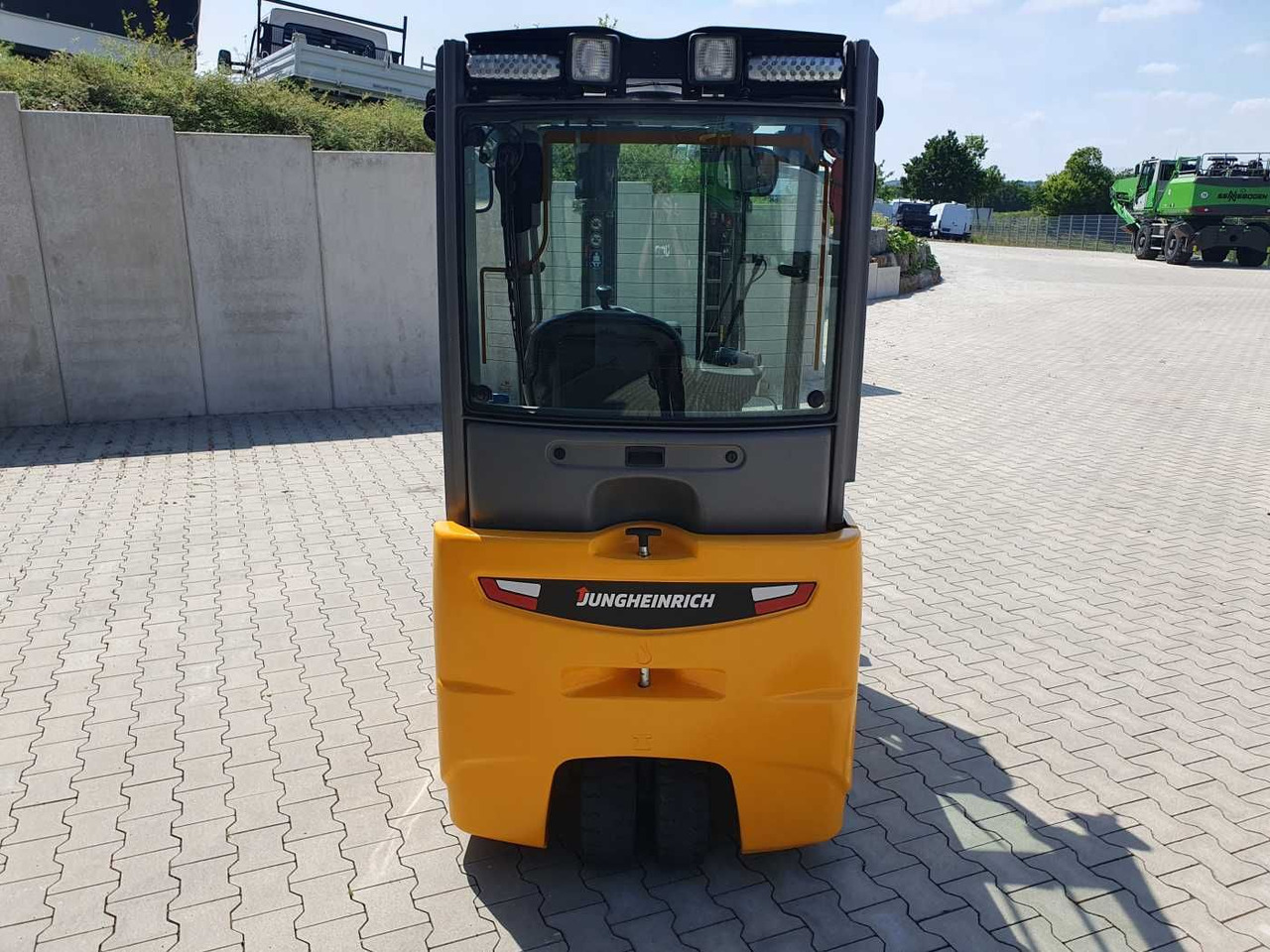 Jungheinrich EFG 215 / Triplex: 4.25m! / SS / nur 1.368h! - Elektrický vysokozdvižný vozík: obrázok 5 Jungheinrich EFG 215 / Triplex: 4.25m! / SS / nur 1.368h! - Elektrický vysokozdvižný vozík: obrázok 5