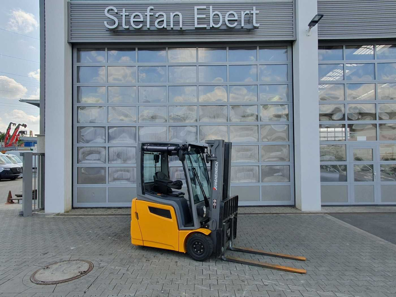 Jungheinrich EFG 215 / Triplex: 4.25m! / SS / nur 2.184h! - Elektrický vysokozdvižný vozík: obrázok 1 Jungheinrich EFG 215 / Triplex: 4.25m! / SS / nur 2.184h! - Elektrický vysokozdvižný vozík: obrázok 1