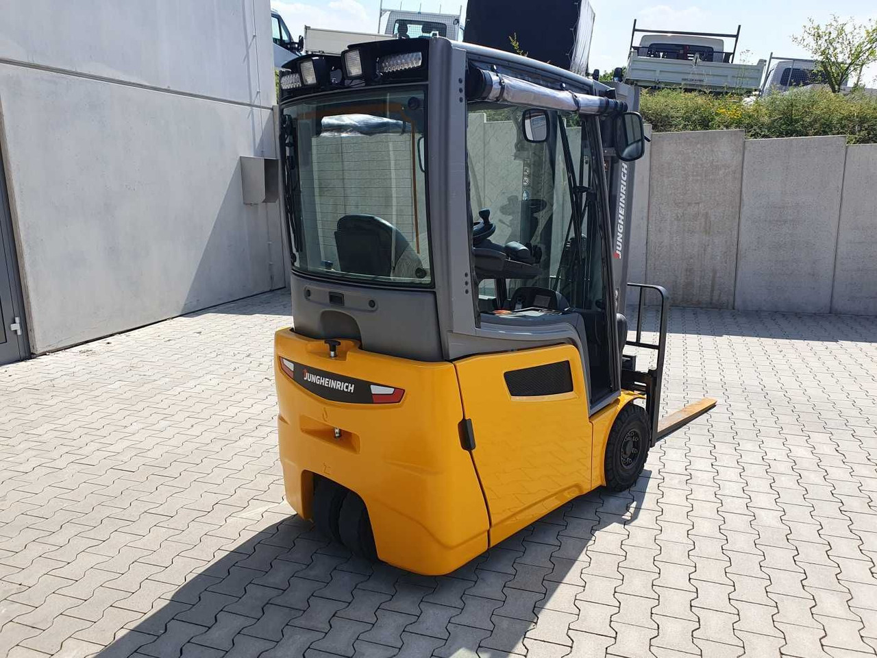 Jungheinrich EFG 215 / Triplex: 4.25m! / SS / nur 2.184h! - Elektrický vysokozdvižný vozík: obrázok 4 Jungheinrich EFG 215 / Triplex: 4.25m! / SS / nur 2.184h! - Elektrický vysokozdvižný vozík: obrázok 4