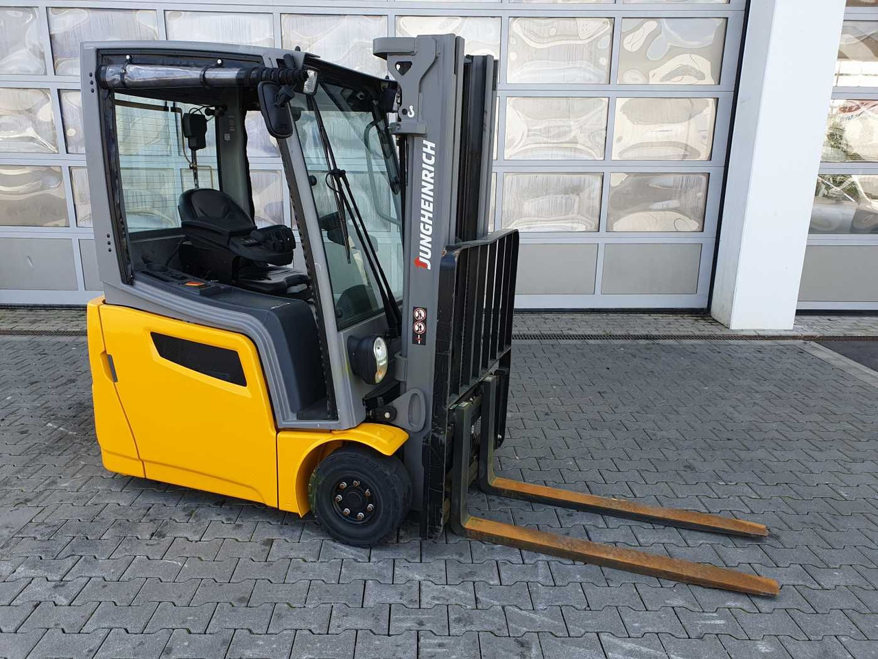 Jungheinrich EFG 215 / Triplex: 4.25m! / SS / nur 3.488h! - Elektrický vysokozdvižný vozík: obrázok 2 Jungheinrich EFG 215 / Triplex: 4.25m! / SS / nur 3.488h! - Elektrický vysokozdvižný vozík: obrázok 2