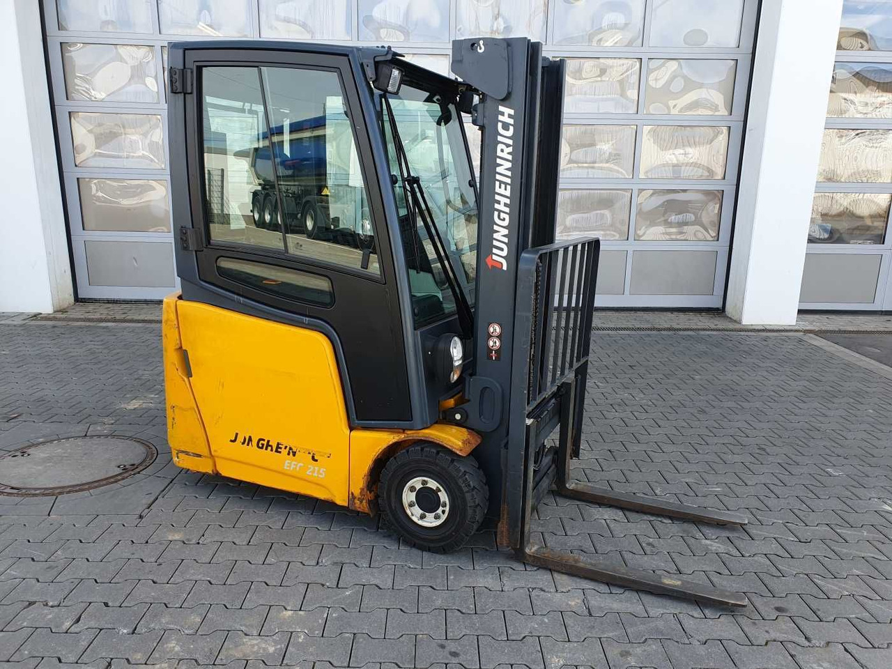 Jungheinrich EFG 215 / Triplex: 4.35m! / SS / nur 2.054h! - Elektrický vysokozdvižný vozík: obrázok 2 Jungheinrich EFG 215 / Triplex: 4.35m! / SS / nur 2.054h! - Elektrický vysokozdvižný vozík: obrázok 2