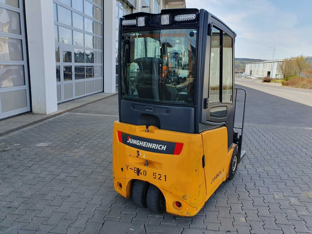 Jungheinrich EFG 215 / Triplex: 4.35m! / SS / nur 2.054h! - Elektrický vysokozdvižný vozík: obrázok 4 Jungheinrich EFG 215 / Triplex: 4.35m! / SS / nur 2.054h! - Elektrický vysokozdvižný vozík: obrázok 4