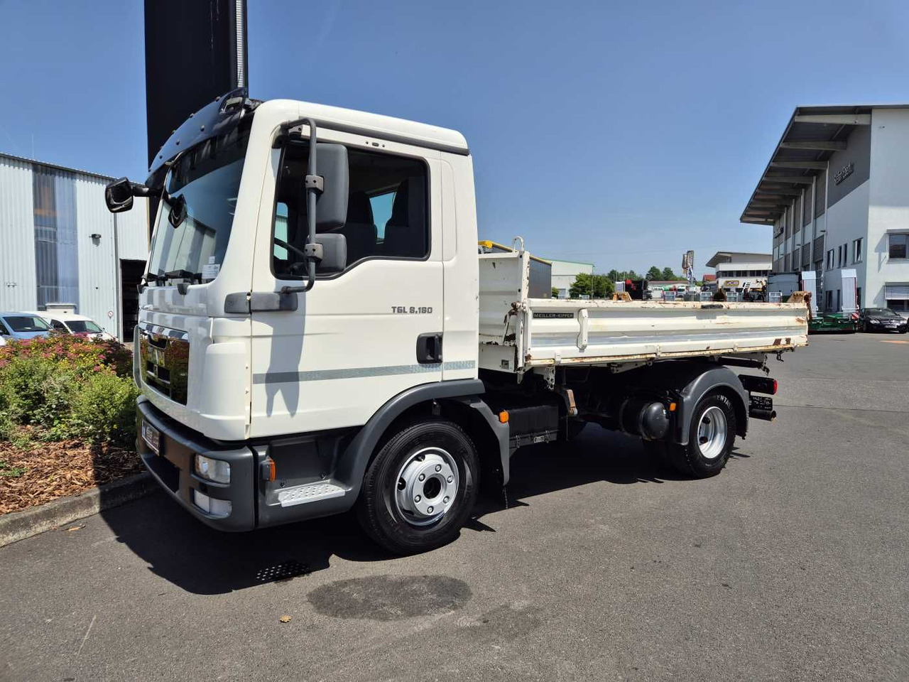 MAN TGL 8.180 4x2 BB Meiller Kipper 2x AHK 3 Sitze - Dodávka sklápač: obrázok 4 MAN TGL 8.180 4x2 BB Meiller Kipper 2x AHK 3 Sitze - Dodávka sklápač: obrázok 4
